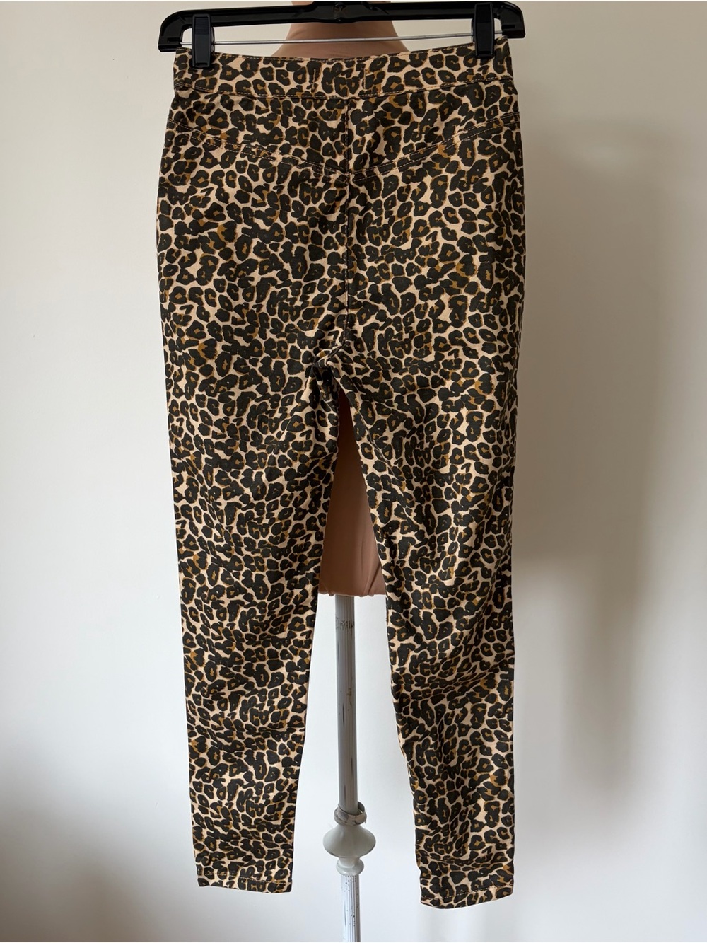 Free People We The Free Belle Leopard High Rise Cropped Skinny Jeans EUC Size 26 - Picture 3 of 10